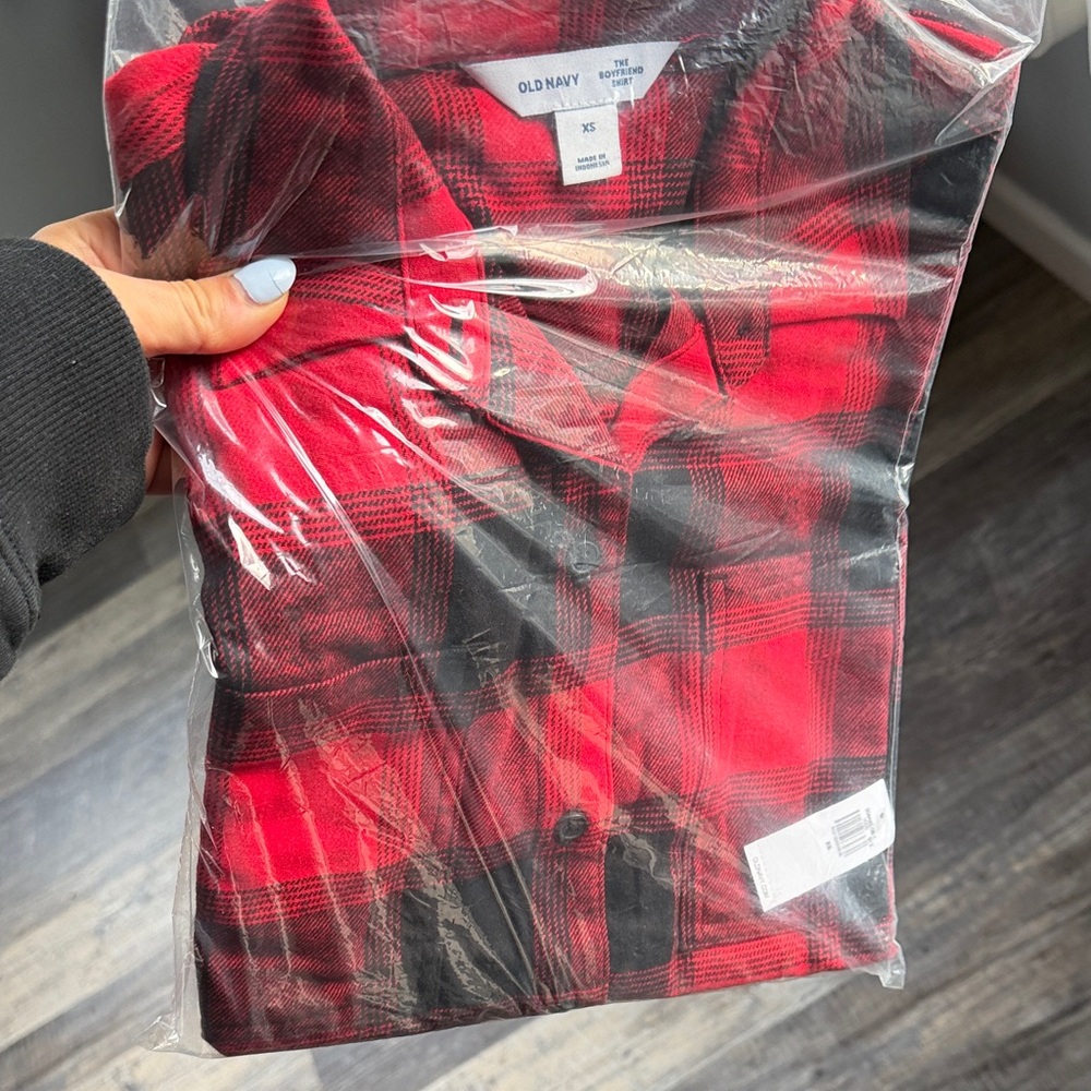 Old Navy Women’s Red and Black Checkered Shirt